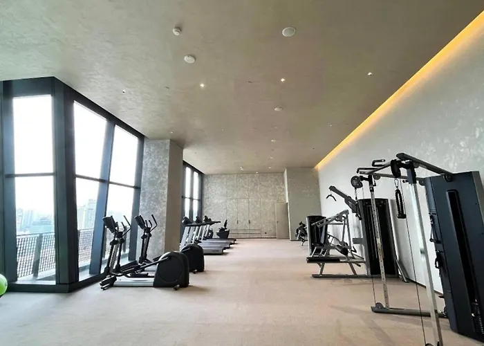 Century Spire Residences By Season Staycation 4* 马尼拉