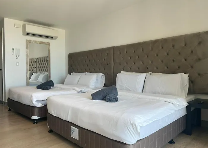 Century Spire Residences By Season Staycation 酒店 4*