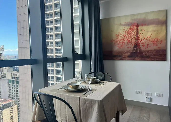 Century Spire Residences By Season Staycation 酒店 马尼拉