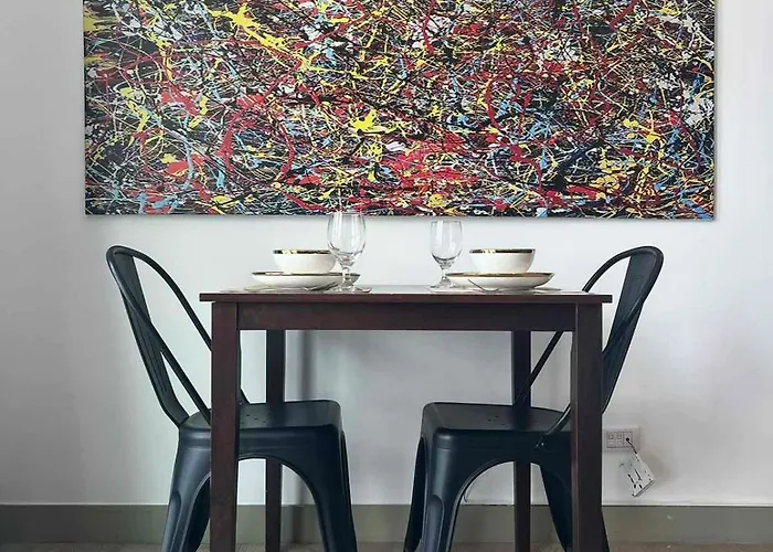 酒店 Century Spire Residences By Season Staycation 4*